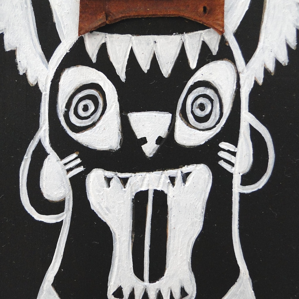 革鎧をつけた耳の長い戦士のウッドバーニングアート アフリカ オブジェ 木工 木雑貨 精霊 民族 エスニック No5