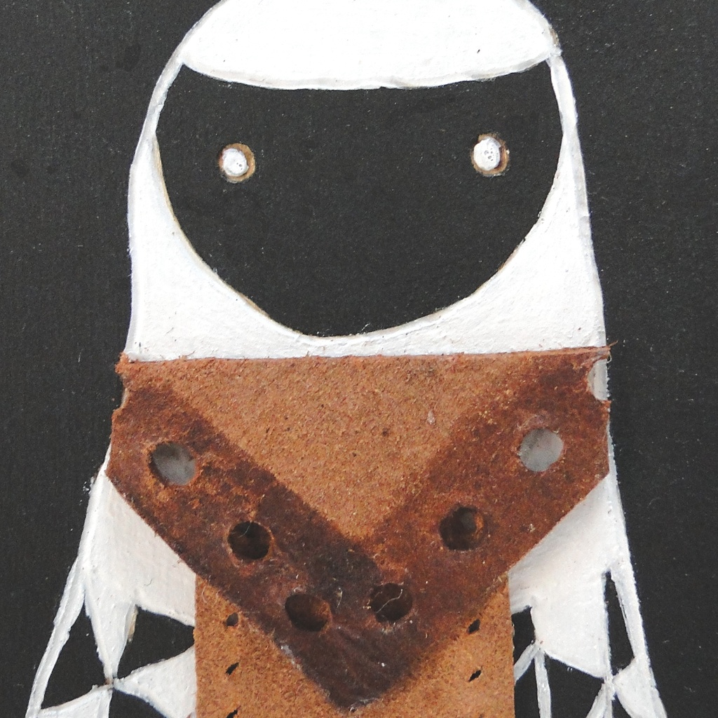 革鎧をつけたツノ戦士のウッドバーニングアート アフリカ オブジェ 木工 木雑貨 精霊 民族 エスニック No1