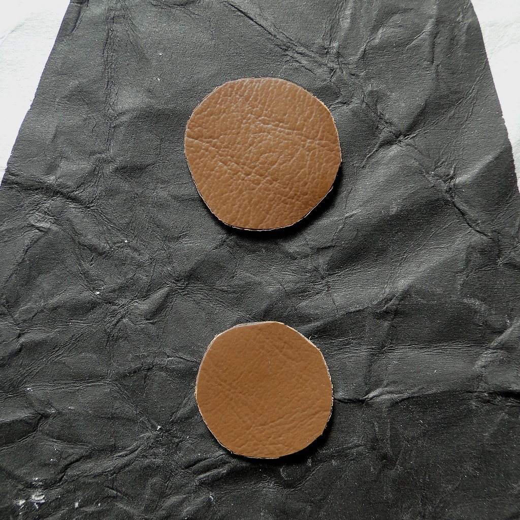 ヴィンテージ風くしゃくしゃアート 原画 絵画 キャンバス画 革ボタン グレー No6