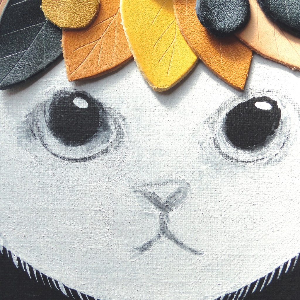 子猫と革飾りのアート 原画 絵画 キャンバス画 動物の絵 壁飾り