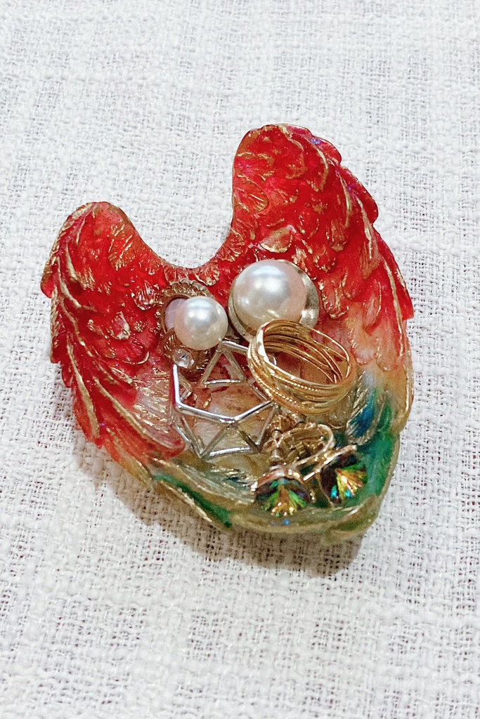 金メッキのアクセサリートレイ