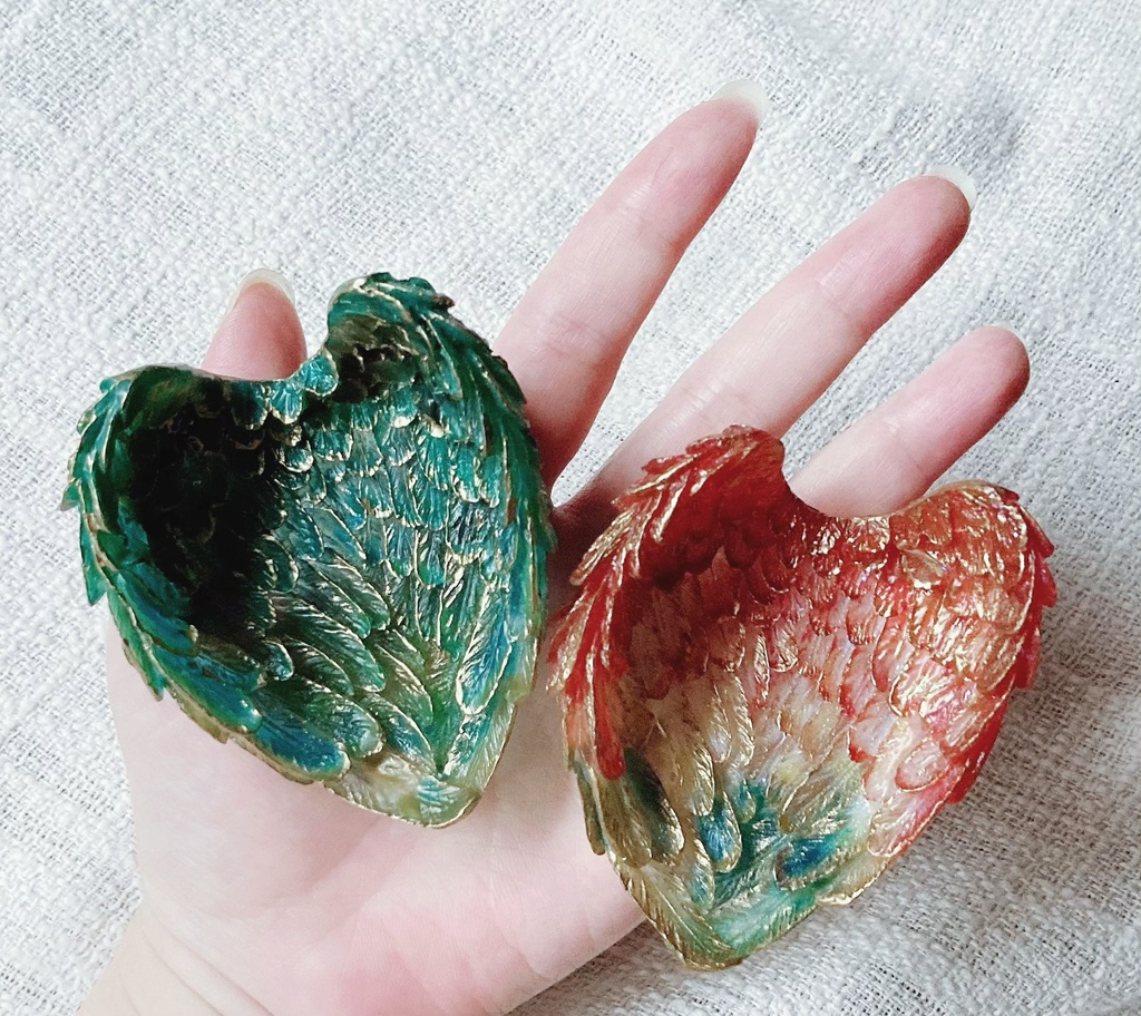 金メッキのアクセサリートレイ