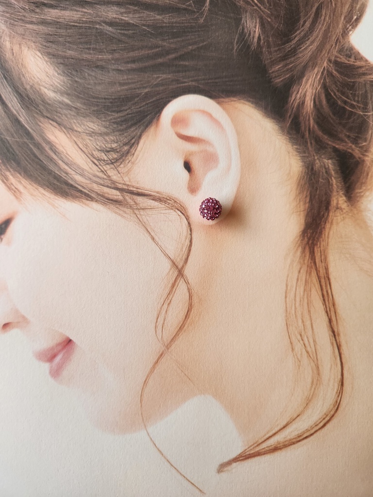 推しカラーピアス