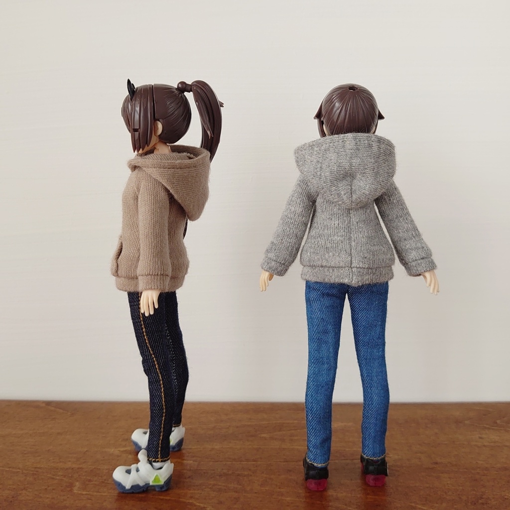 大きいフードのパーカー 1/12サイズ