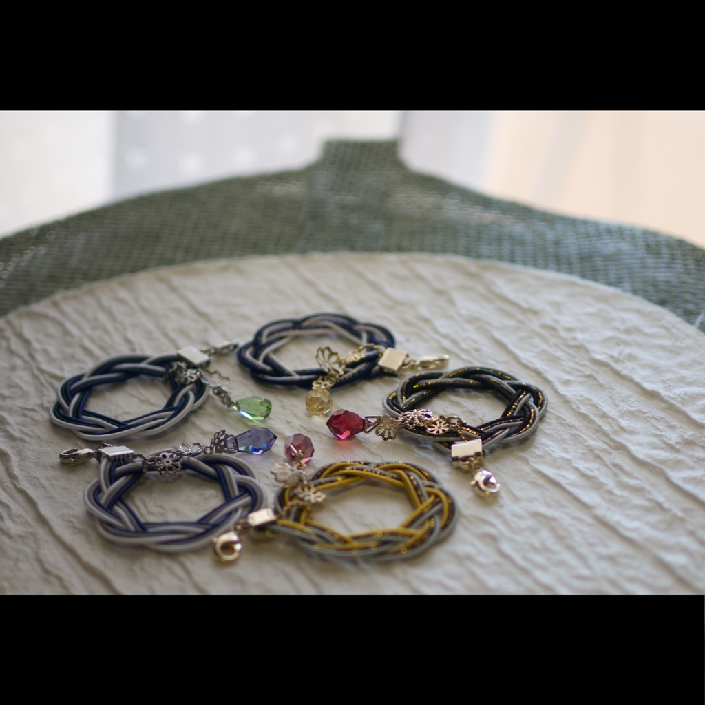 花添ふ「菊舞」:もちマスアクセサリー