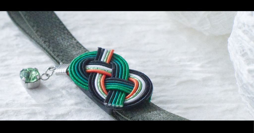 だきあわじ🌱御朱印帳バンド