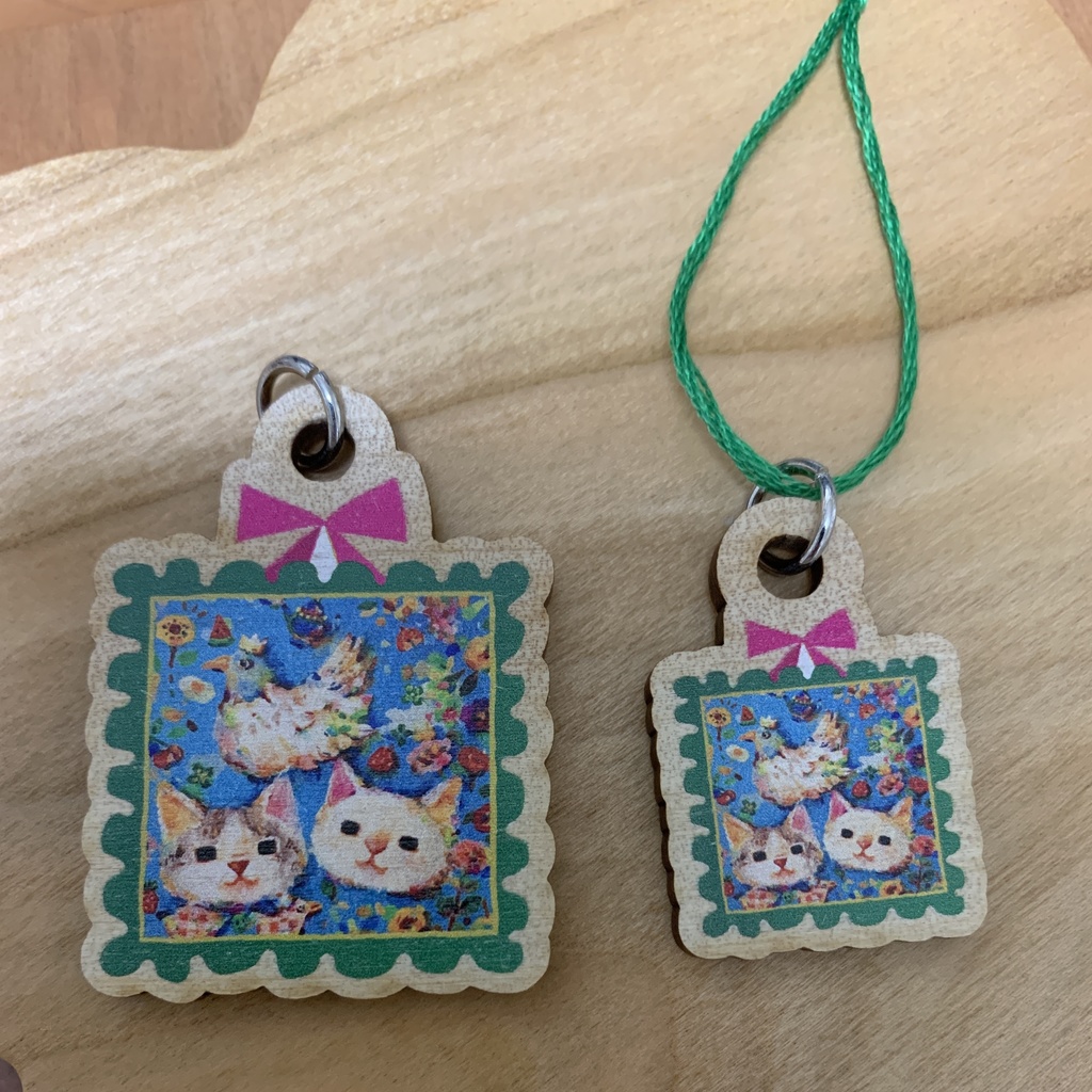 木製キーホルダー(1個) 右