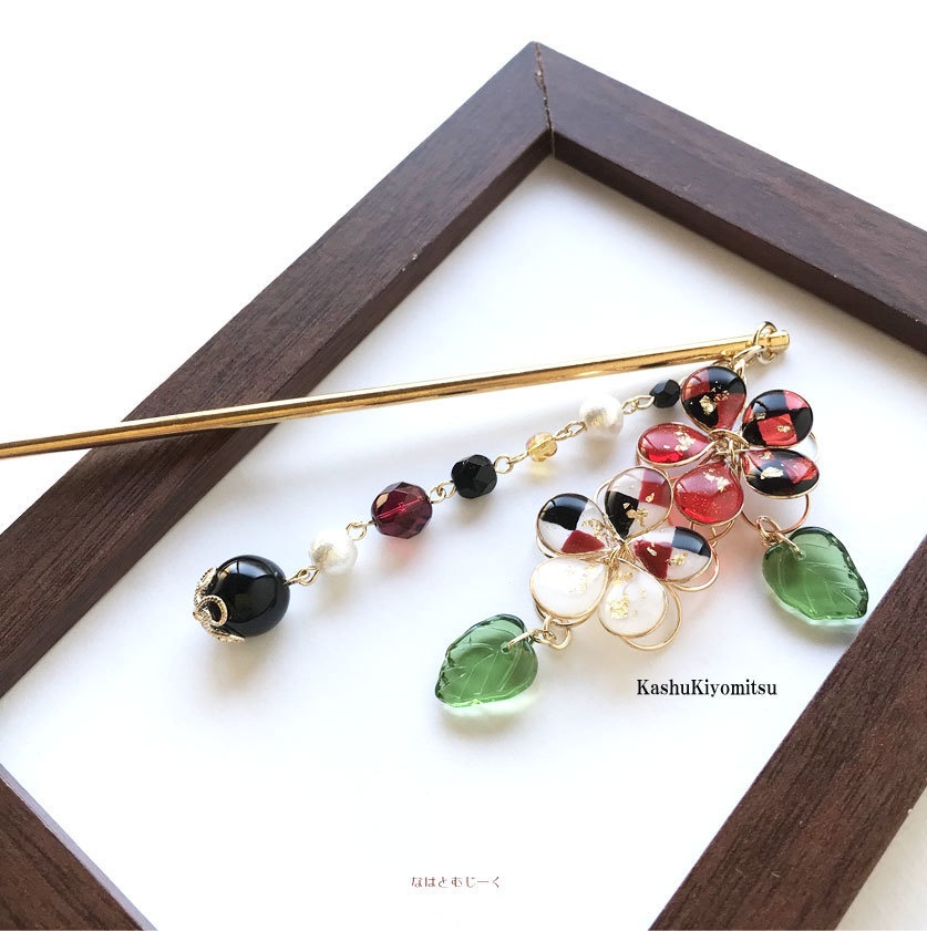 簪とバッグチャーム・加州清光