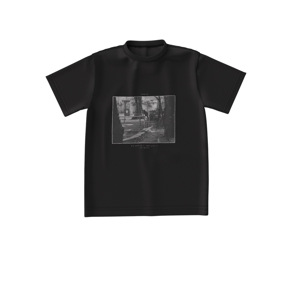 公園で休むカラス ビッグシルエットTシャツ