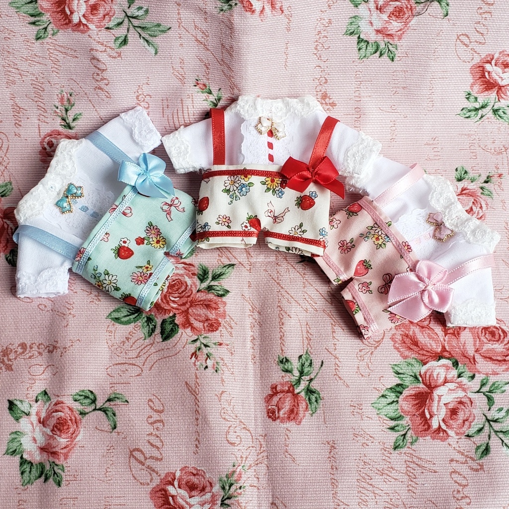 いちごブーケのペアルック