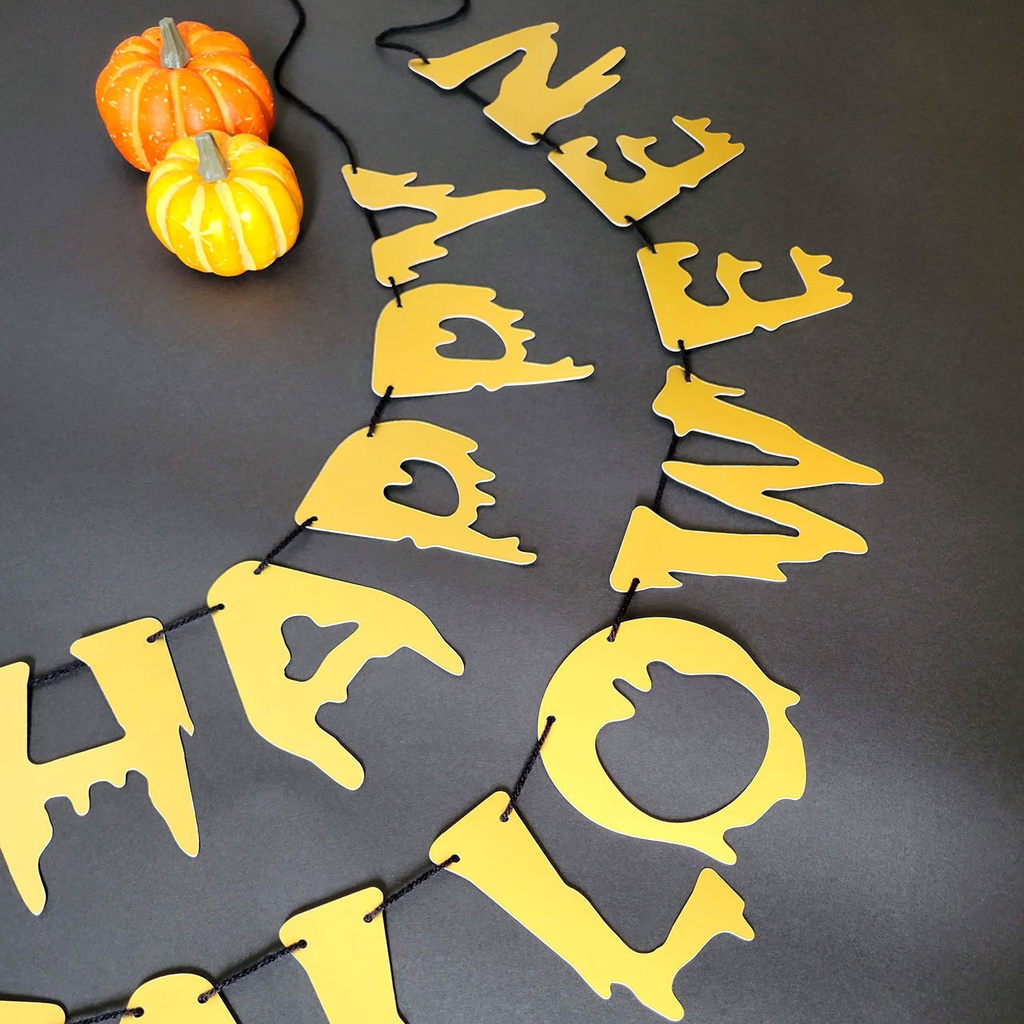 ホラーな書体のハロウィンガーランド「HAPPY HALLOWEEN」ゴールド