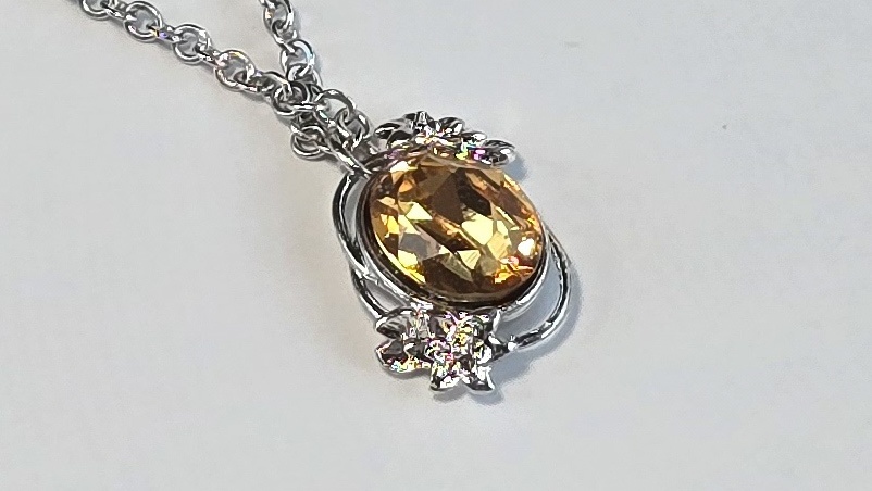 古代人イメージ 花の種イヤリング、ネックレス(ピアス変更可)