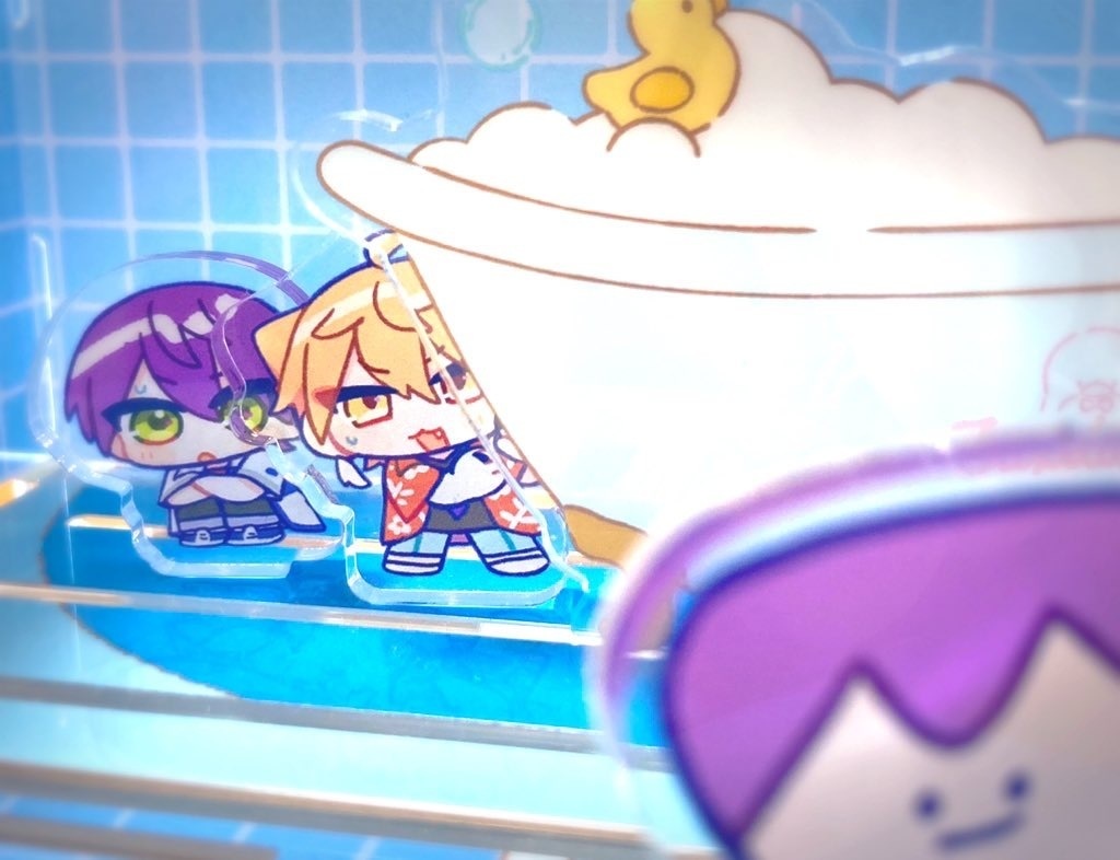 自立アクリルスタンド