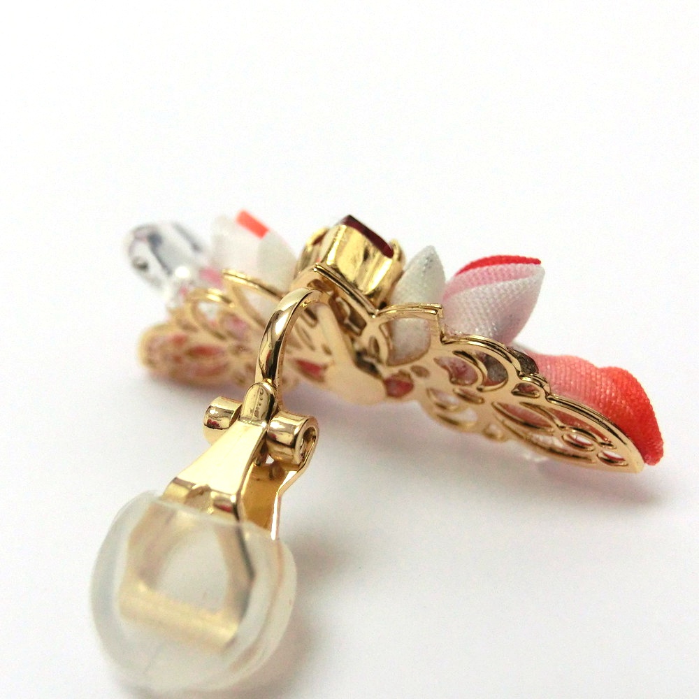 つまみ細工 イヤーカフ "月の欠片"<スカーレット>