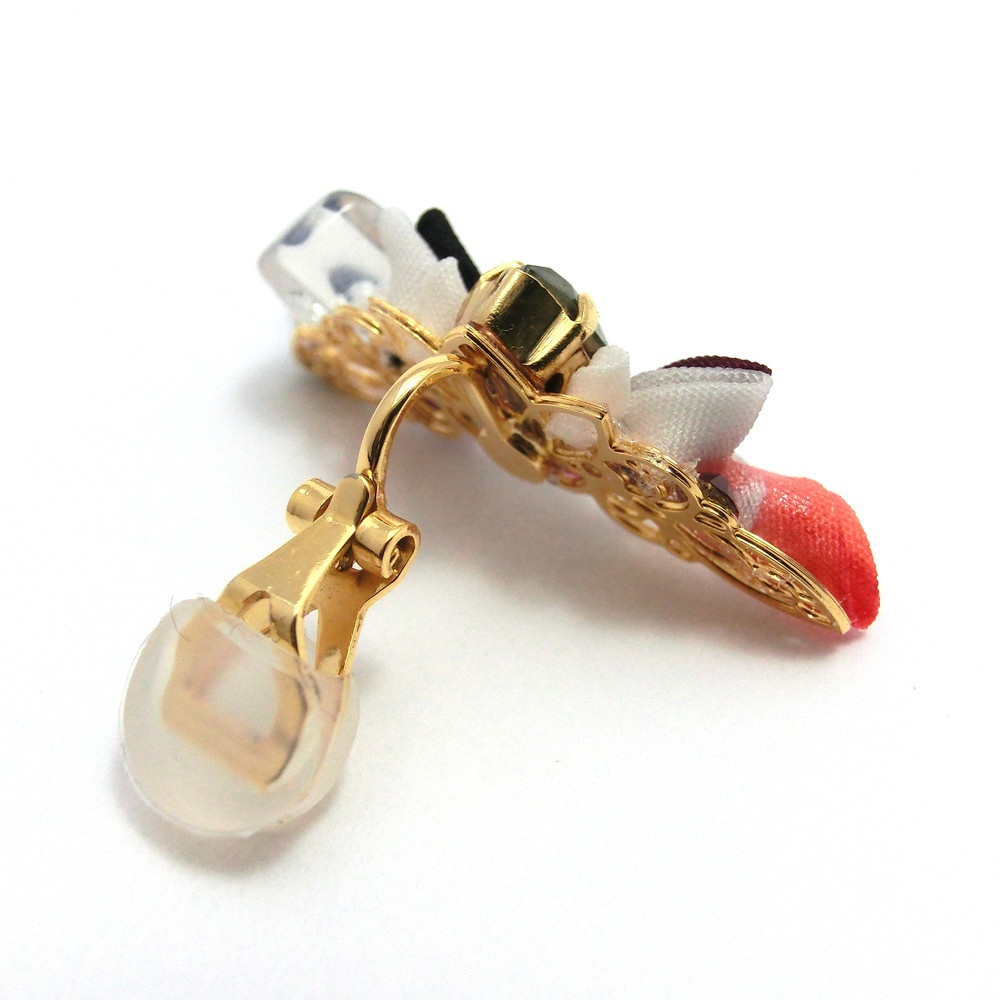 つまみ細工 イヤーカフ "月の欠片"<Witch>