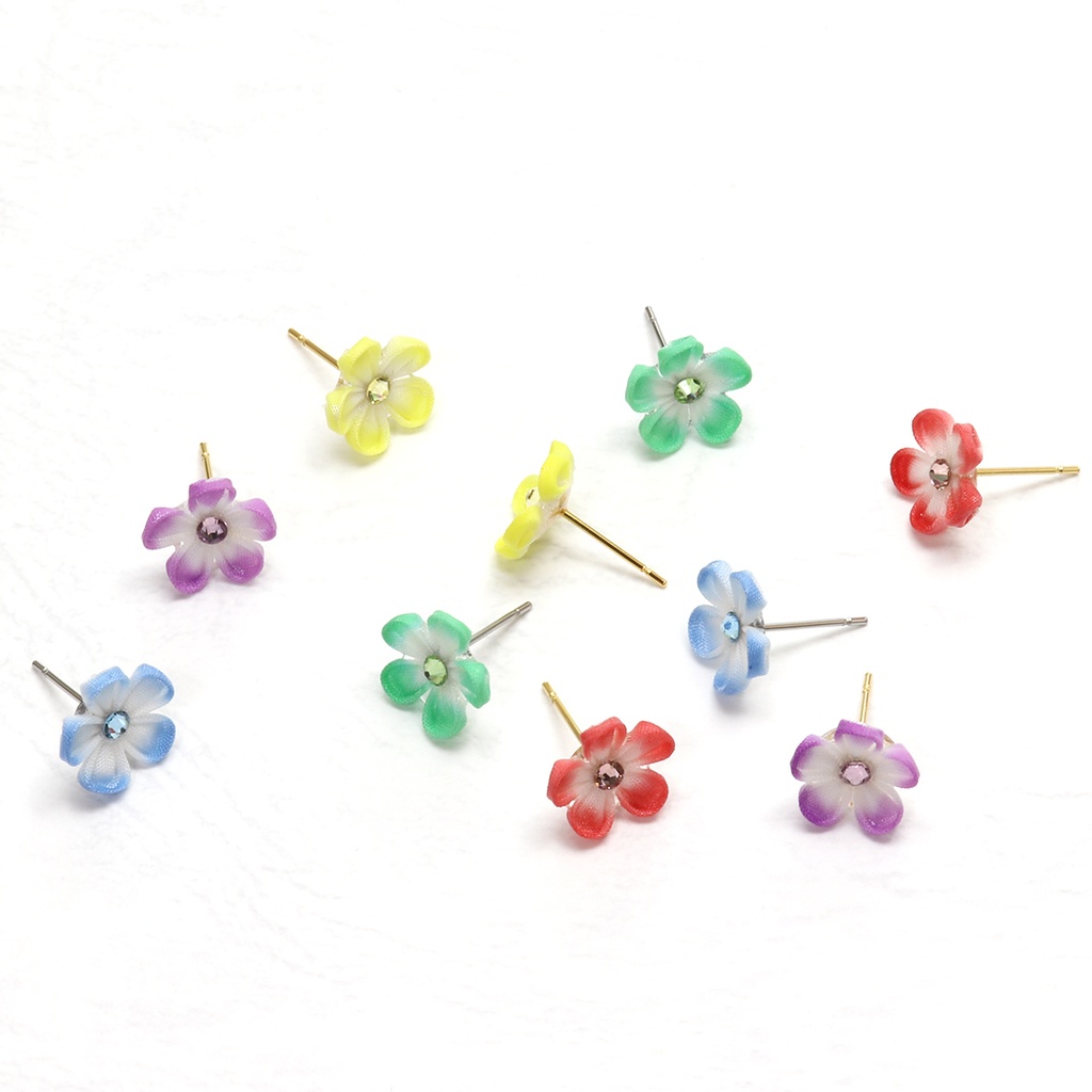 *つまみ細工小花のスタッドピアス* サージカルステンレス