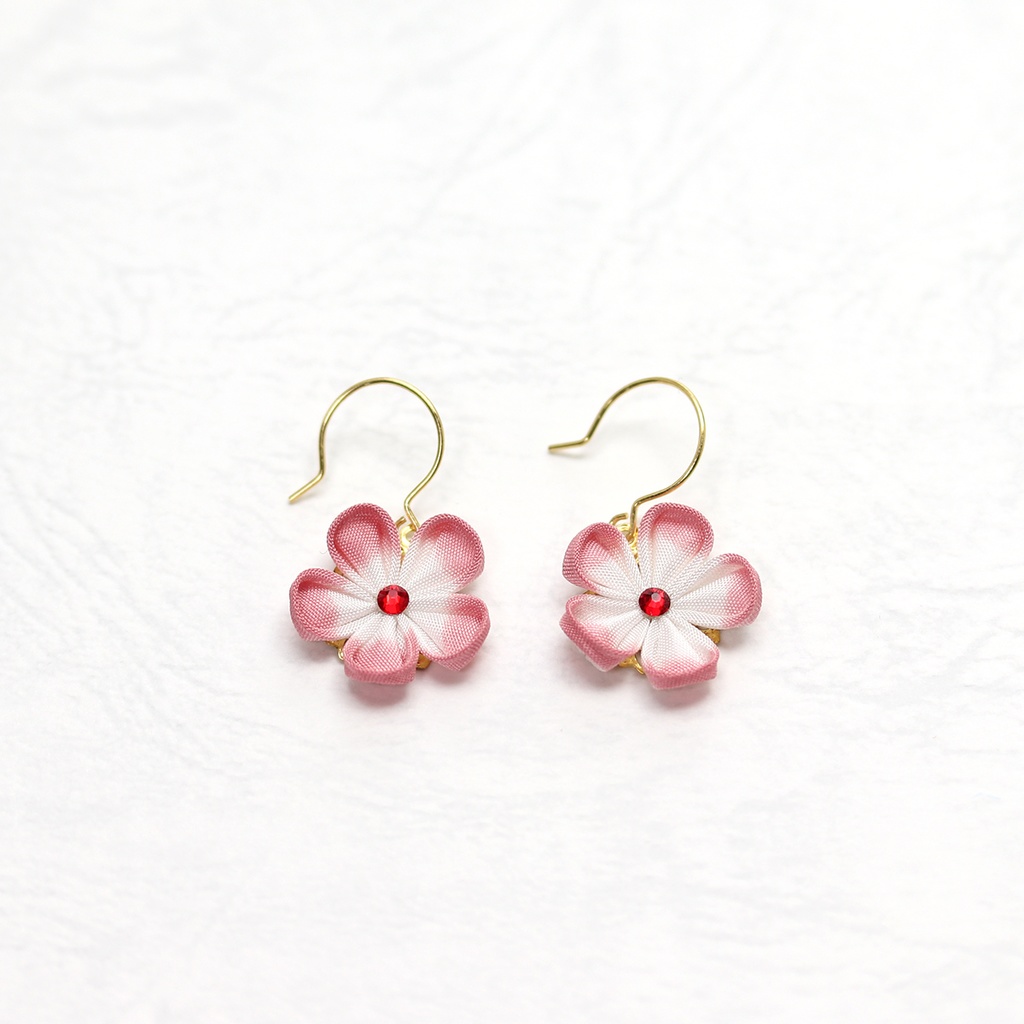 つまみ細工小花のピアス イヤリングに無料交換