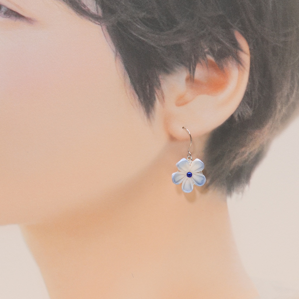 つまみ細工小花のピアス イヤリングに無料交換