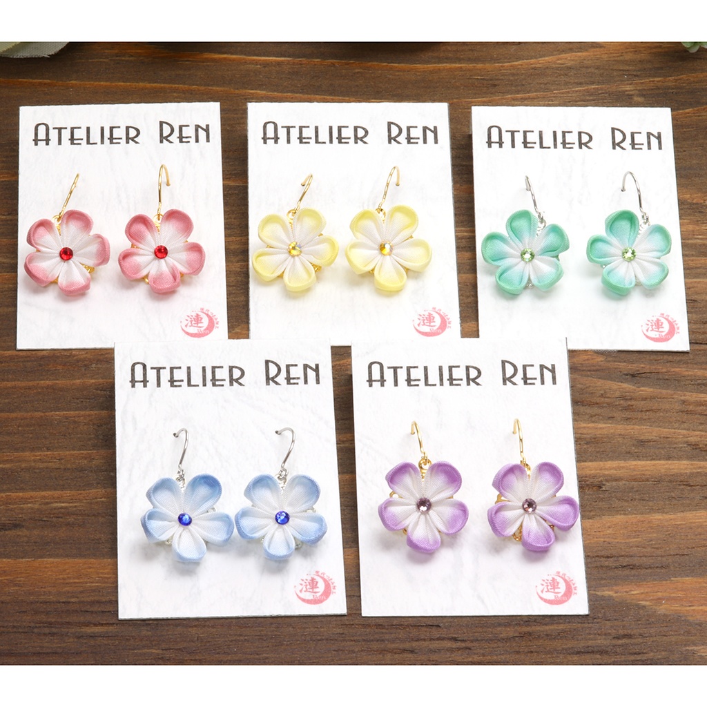つまみ細工小花のピアス イヤリングに無料交換