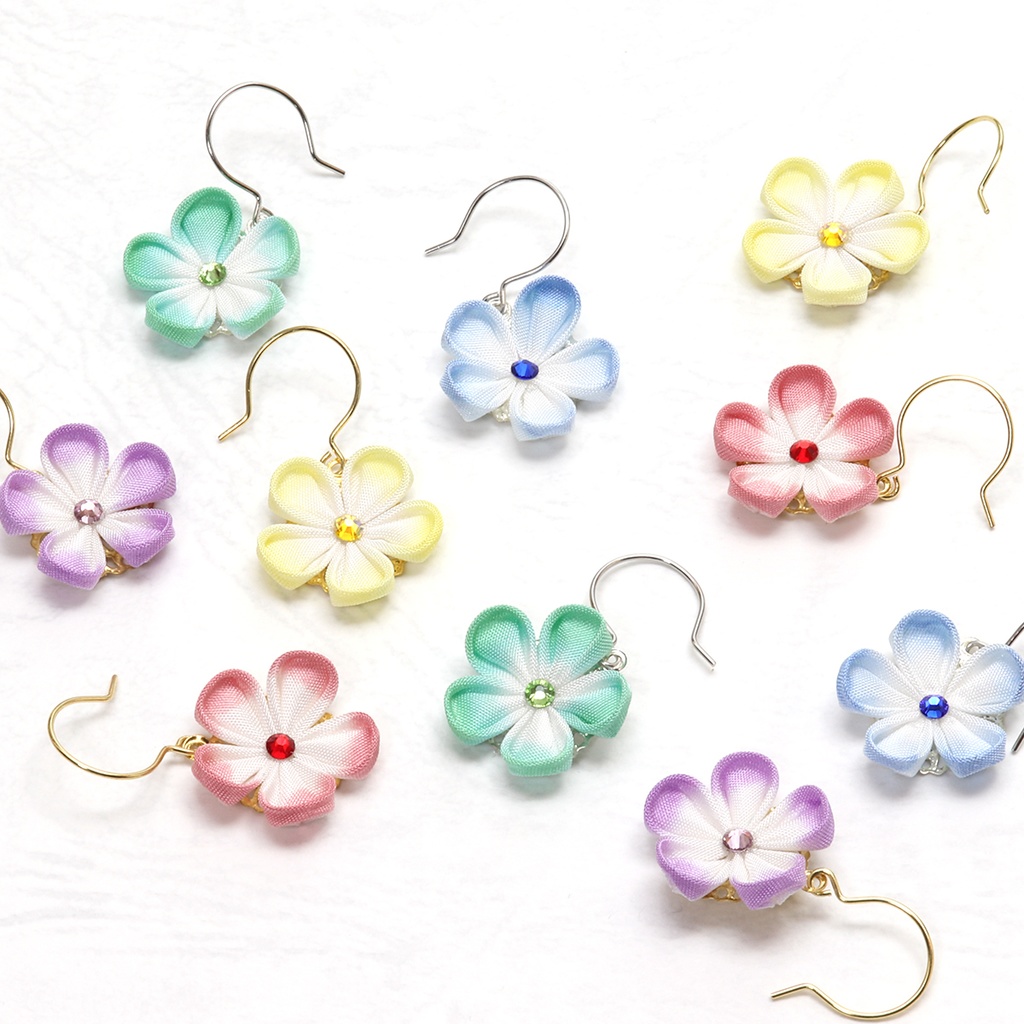 つまみ細工小花のピアス イヤリングに無料交換