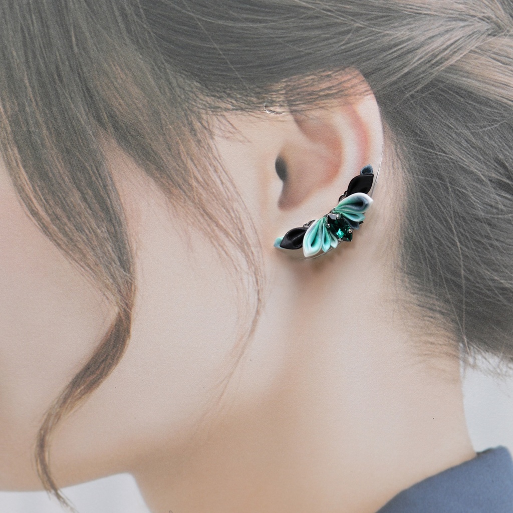 つまみ細工イヤーカフ<ジェイダイト>