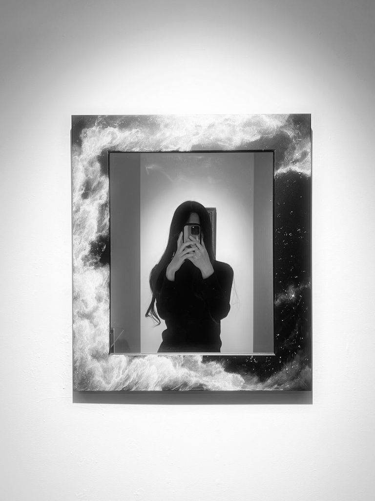 「deep deep down」mirror