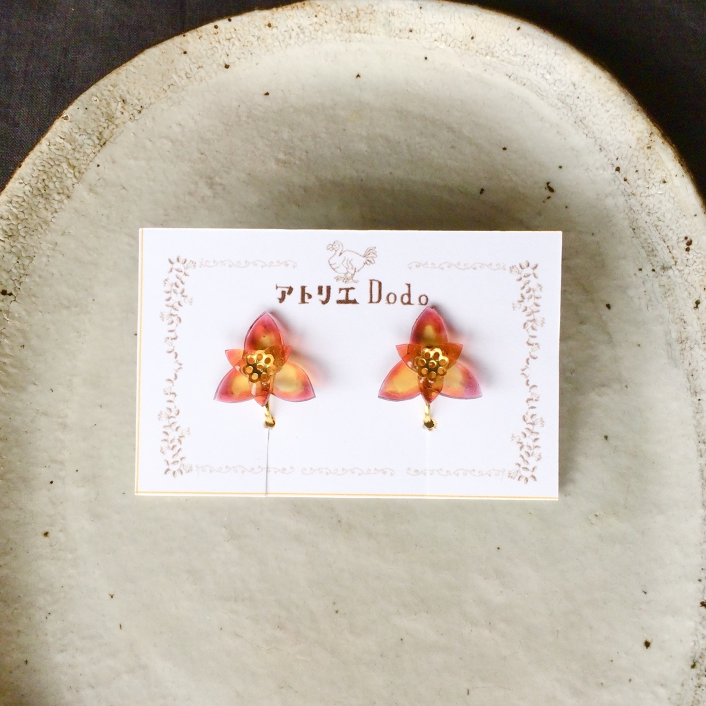 チグリジアのイヤリング