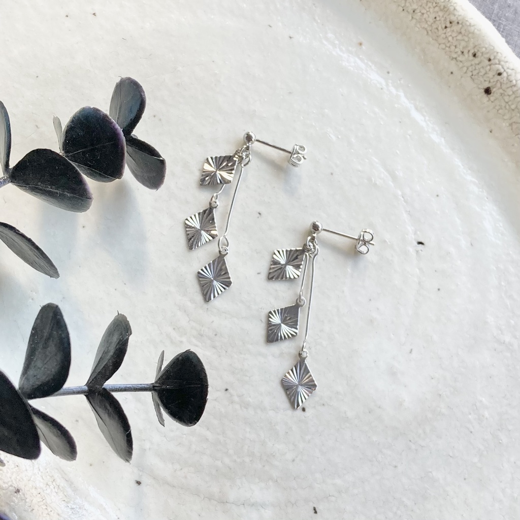 ジェイド・フロイドのアレンジピアス シルバー