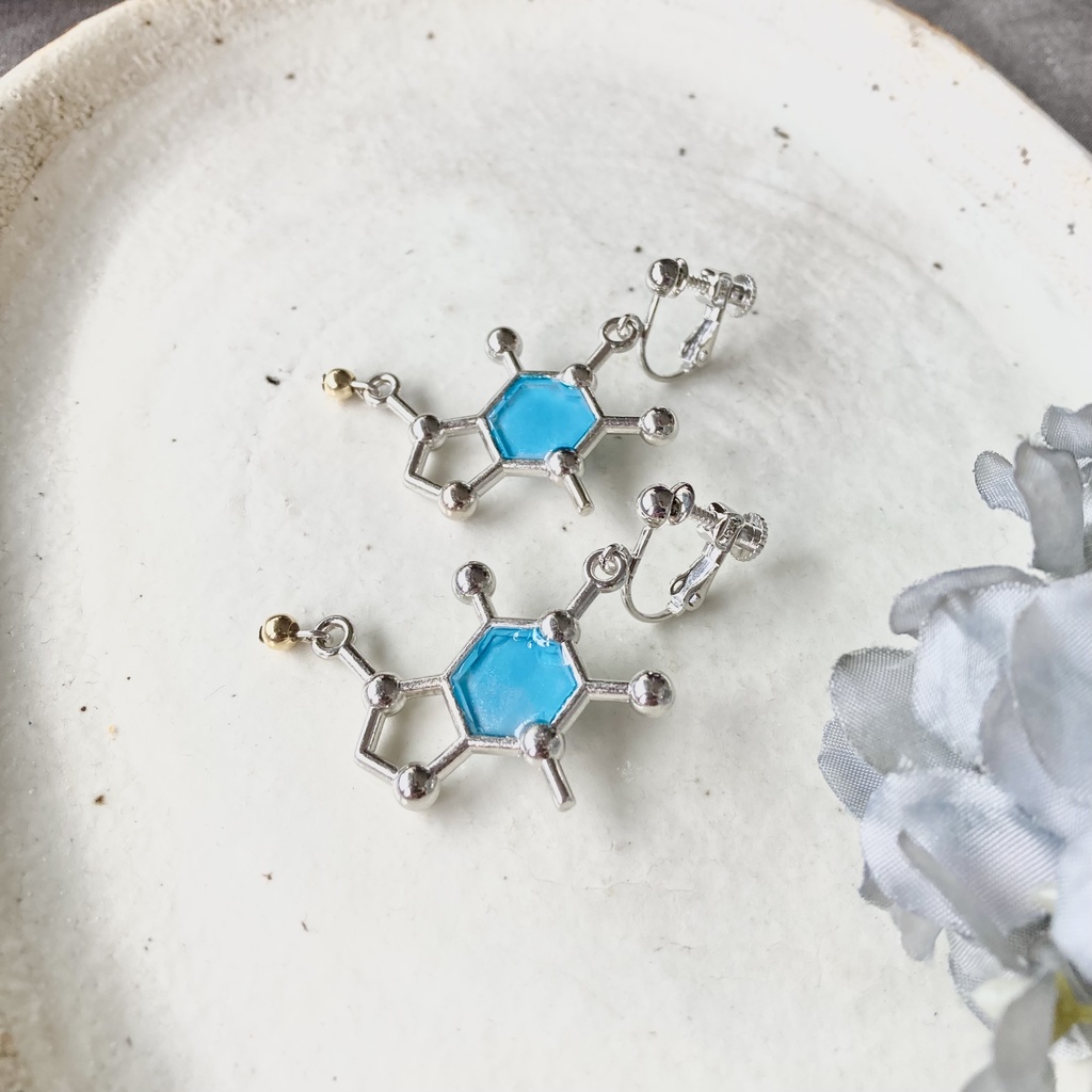 アグネスタキオン(ウマ娘)イメージイヤリング