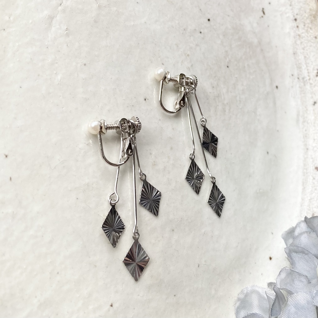 ジェイド・フロイドのアレンジイヤリング バックチャーム版 シルバー