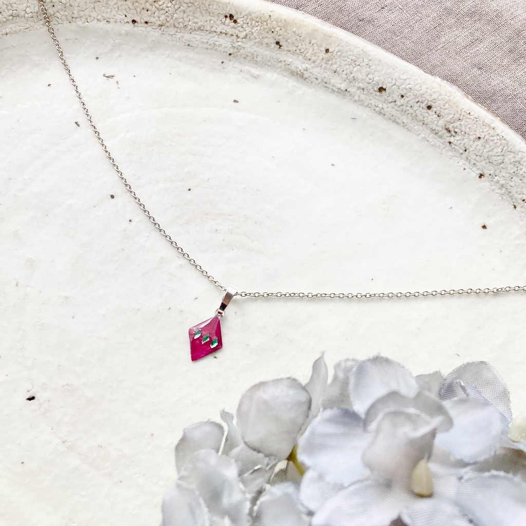 カワカミプリンセスイメージネックレス①