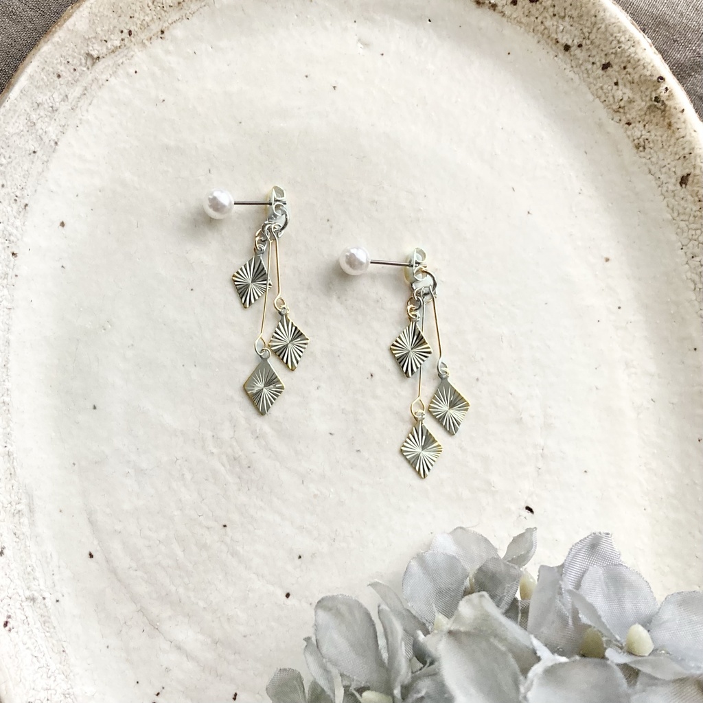 ジェイド・フロイドのアレンジピアス バックチャーム版 シルバー 片耳