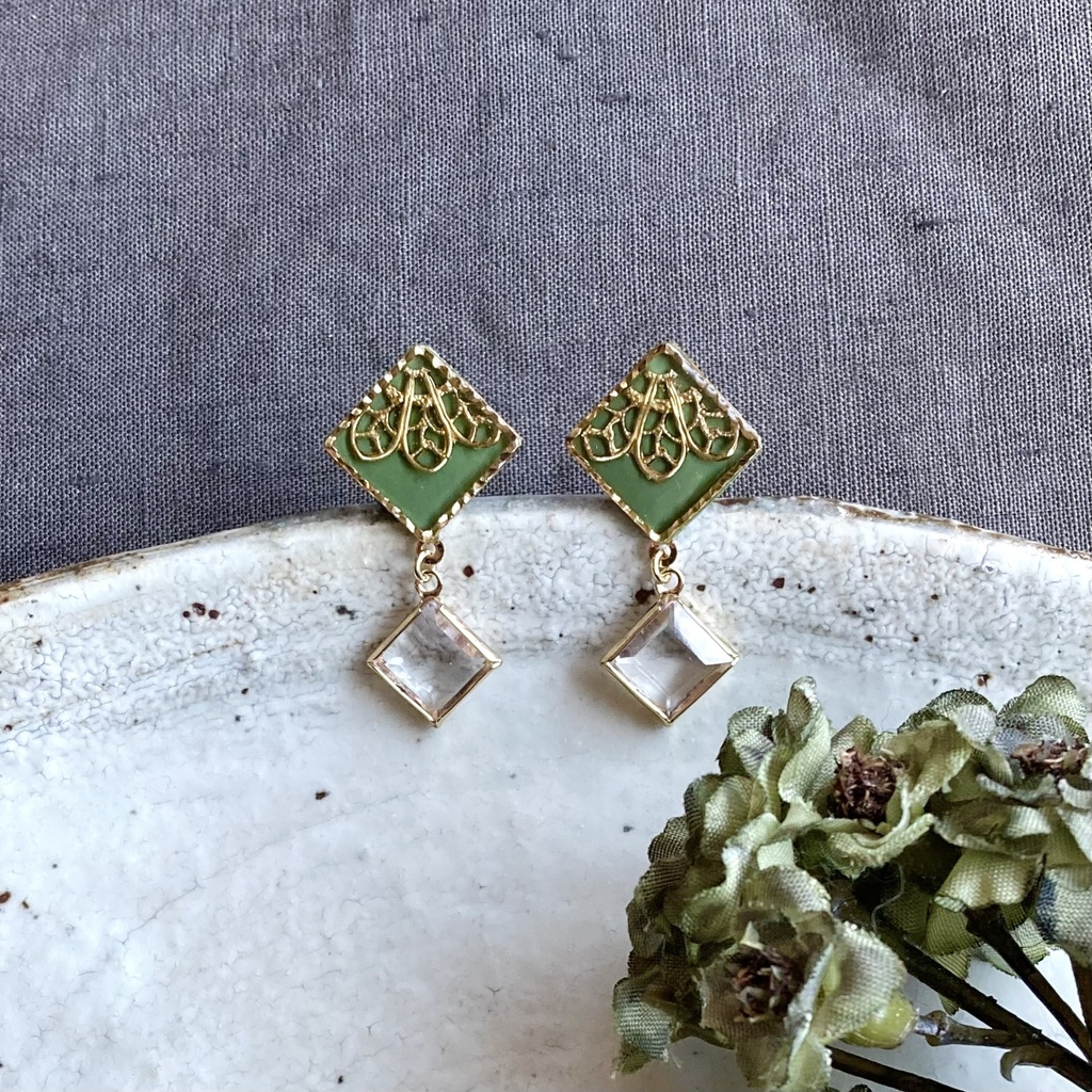 サトノダイヤモンドイメージピアス1