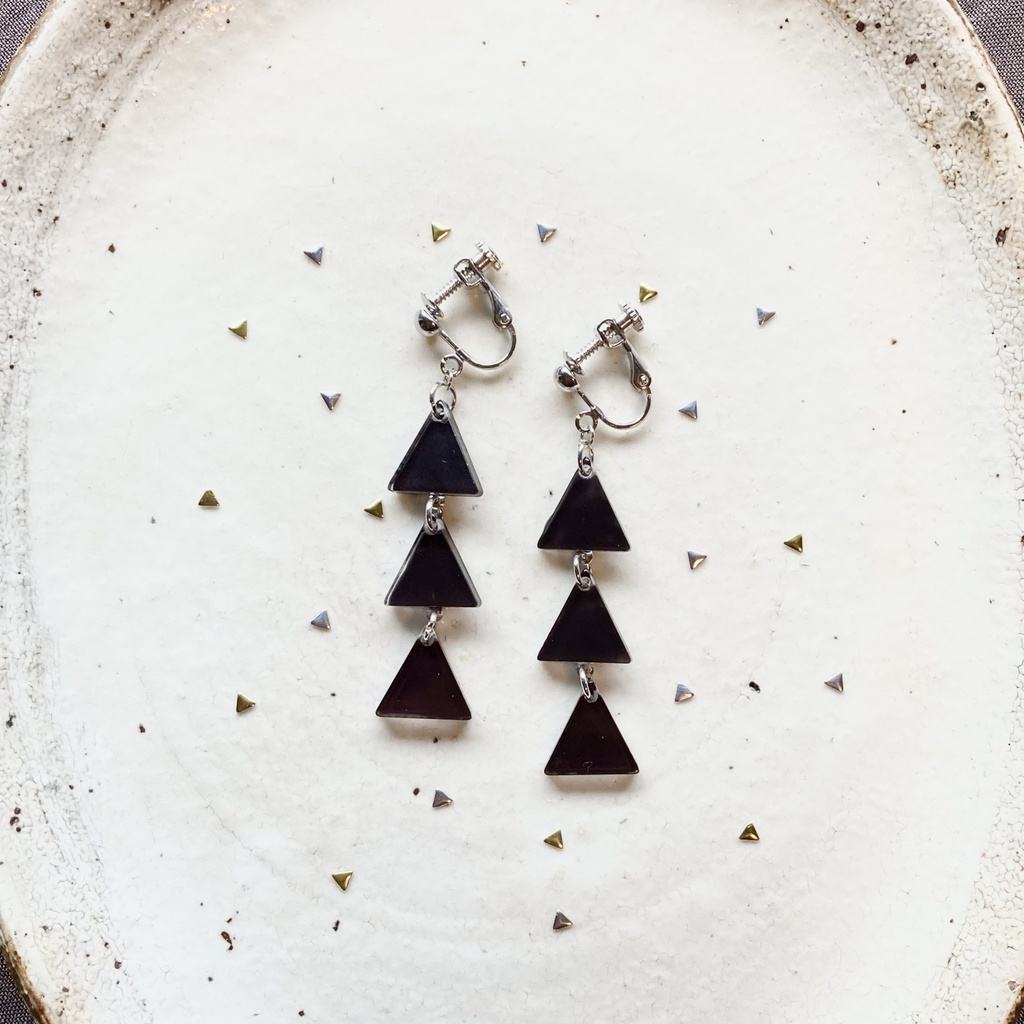 プロメア バーニッシュイメージイヤリング ブラック