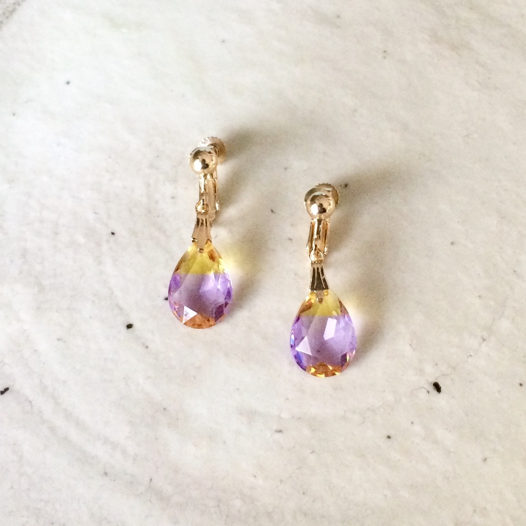 リオ・フォーティアイメージ アメトリン風ビジューのイヤリング