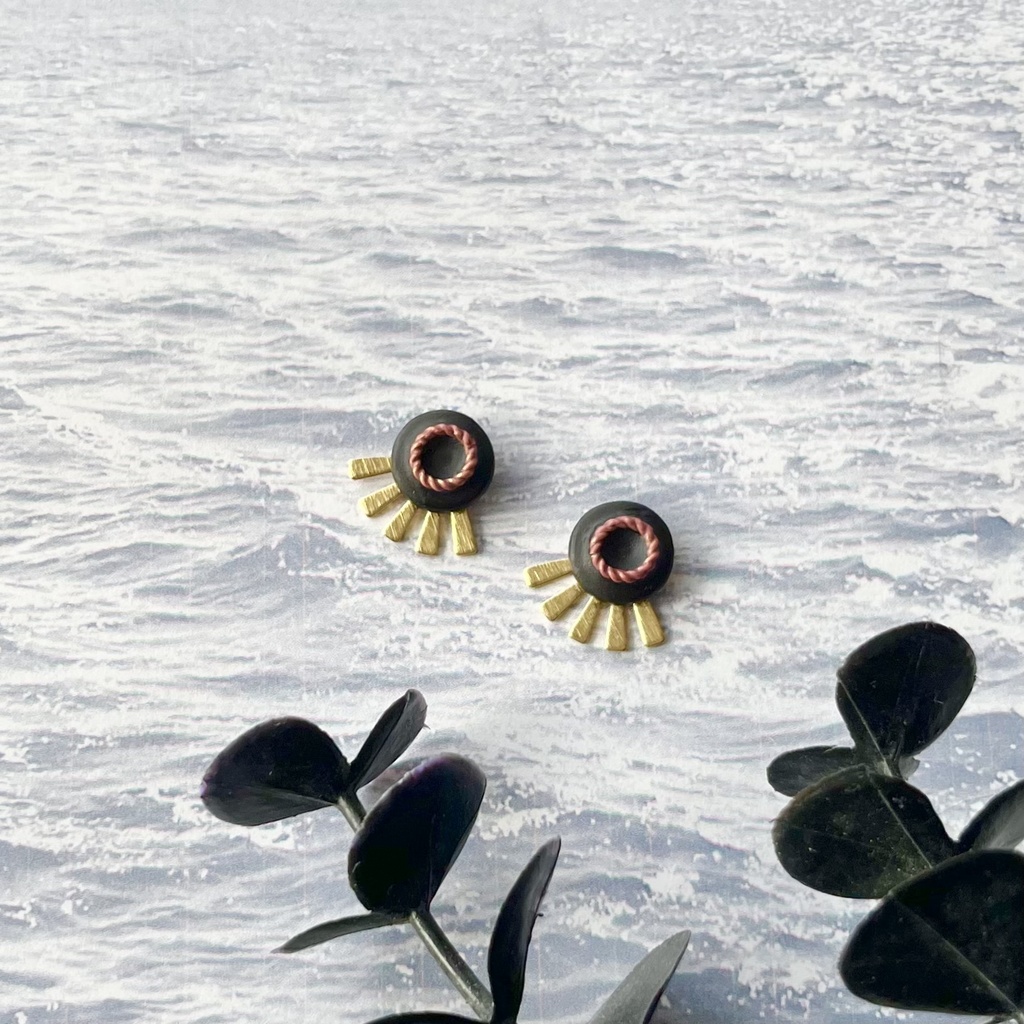 マキマさんイメージピアス2