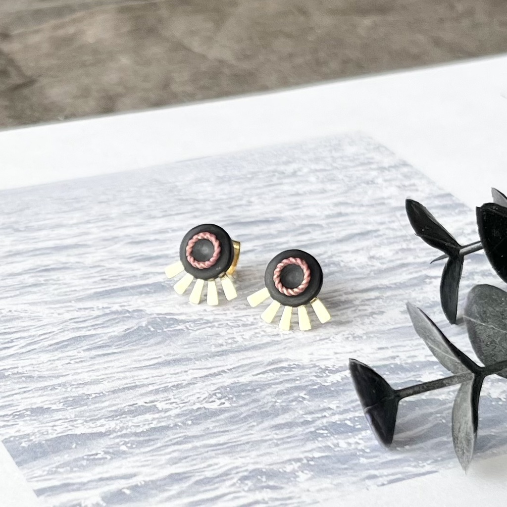 マキマさんイメージピアス2