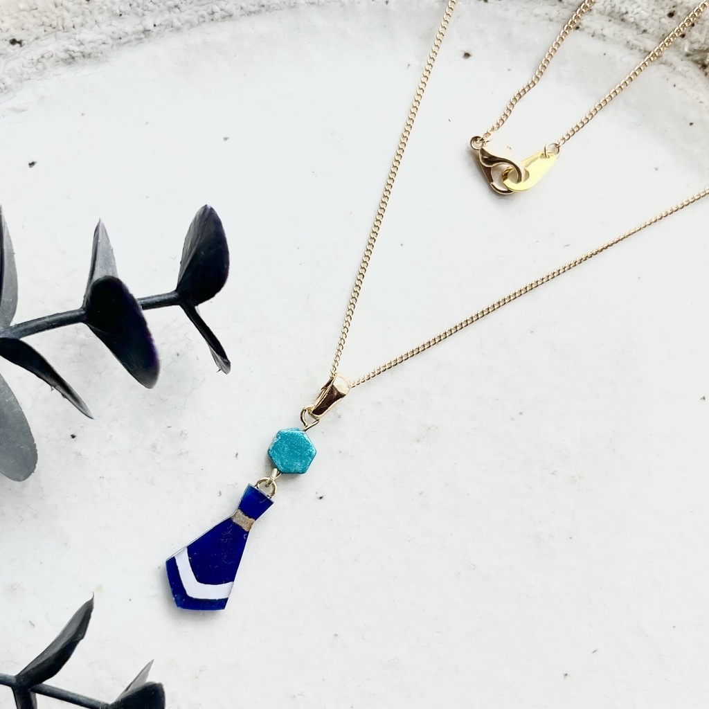 アグネスタキオンのネクタイのペンダント