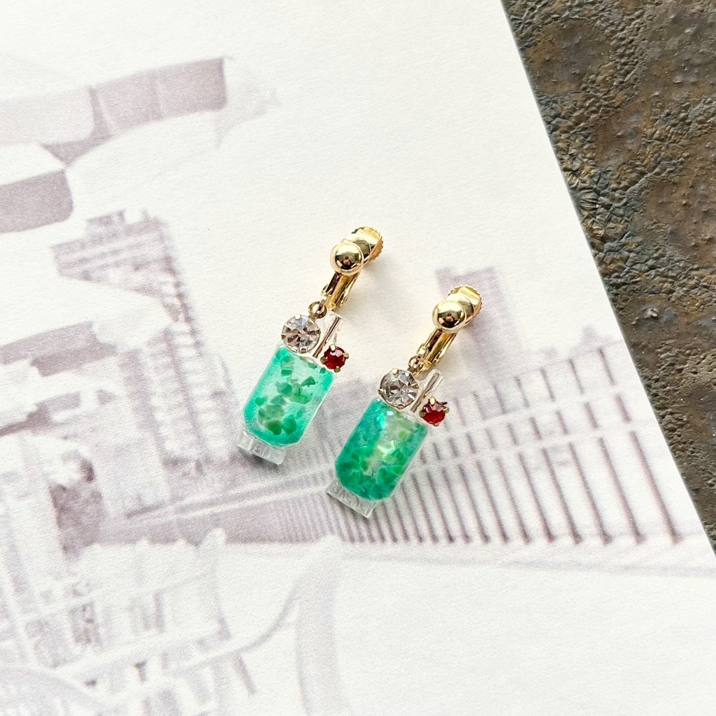 クリームソーダのイヤリング(ゲ謎イメージ)