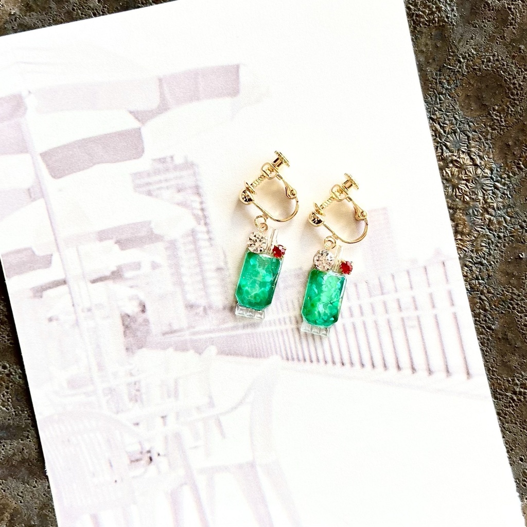 クリームソーダのネックレス(ゲ謎イメージ)