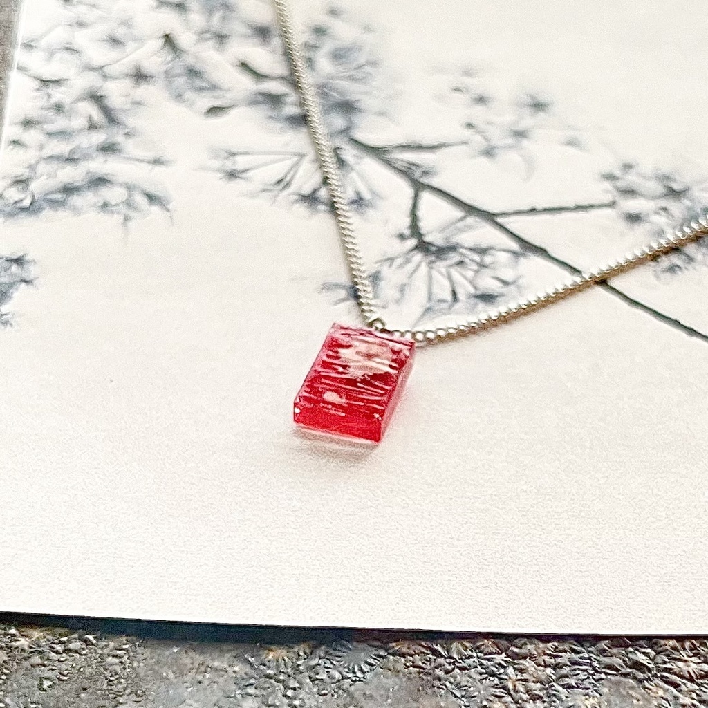 血桜のネックレス(ゲ謎イメージ)