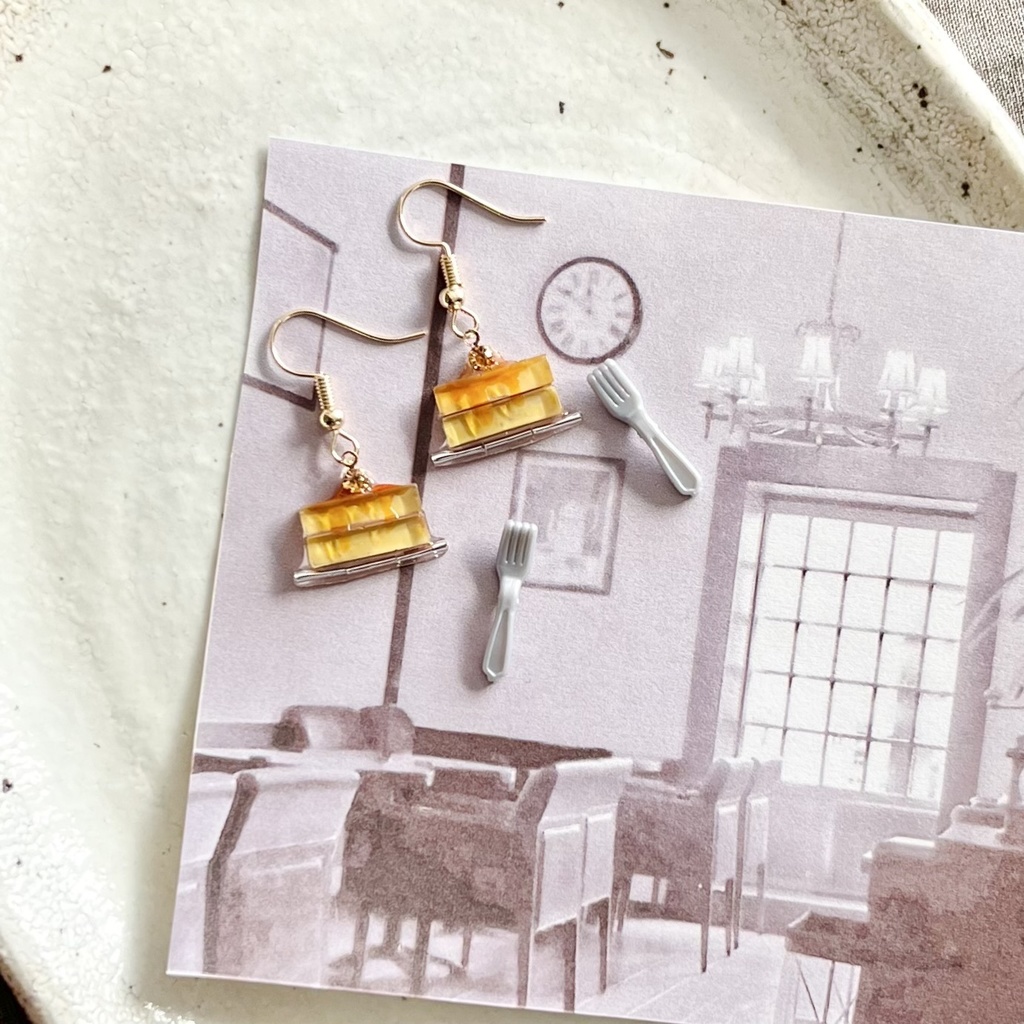 ホットケーキのネックレス(悪魔くんイメージ)