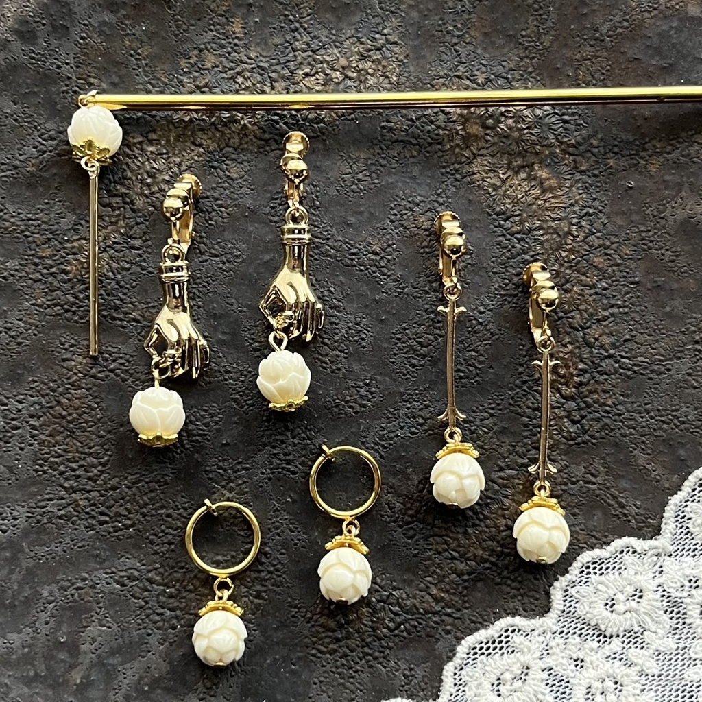 月人(宝石の国)イメージピアス