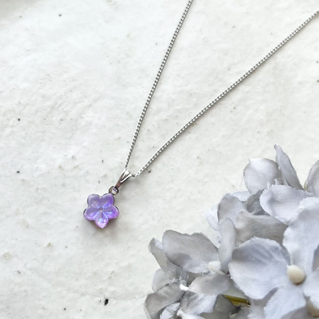 ラッキーライラックイメージネックレス