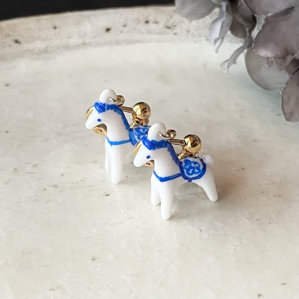 染付風うまのイヤリング/ピアス[数量限定]