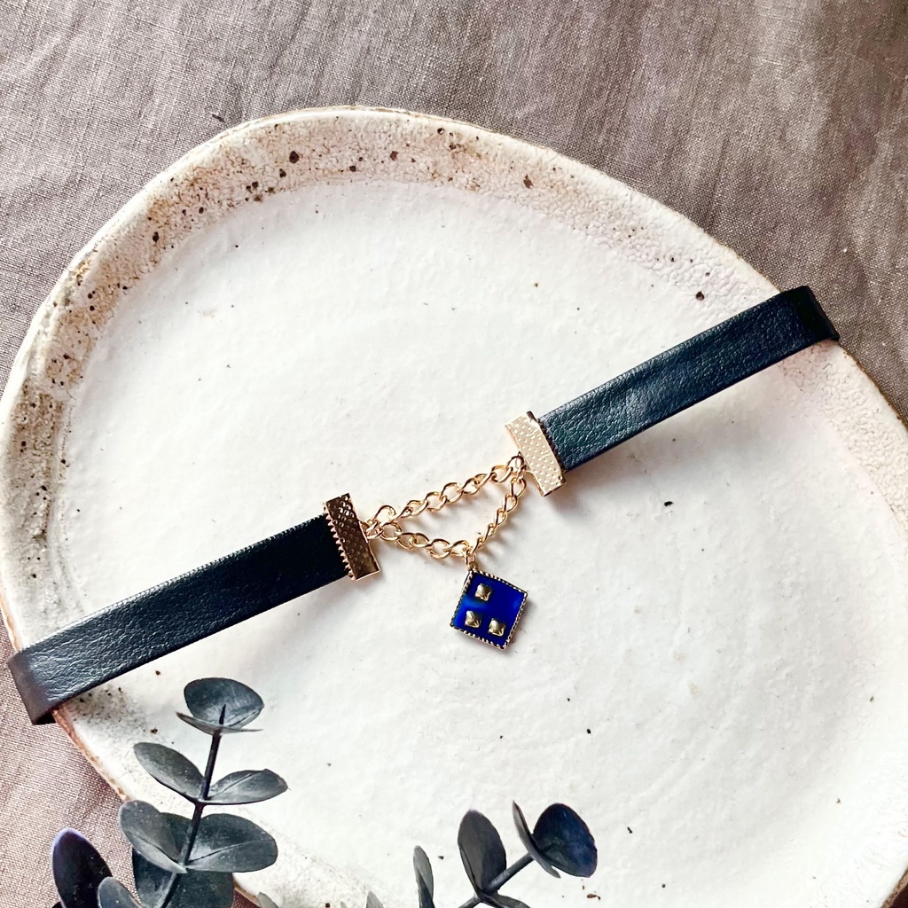 エアシャカールイメージチョーカー