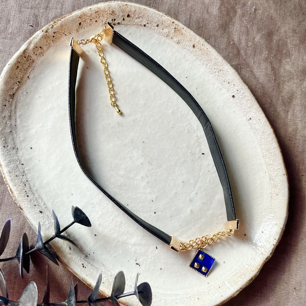 エアシャカールイメージチョーカー