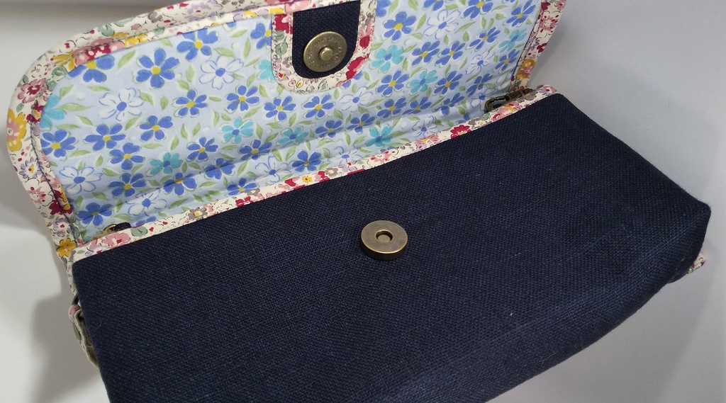 【a*f】Switch Liteが入るポーチ