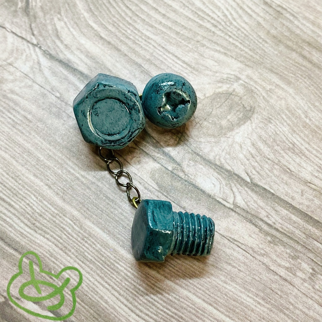 ボルトナットバッジ