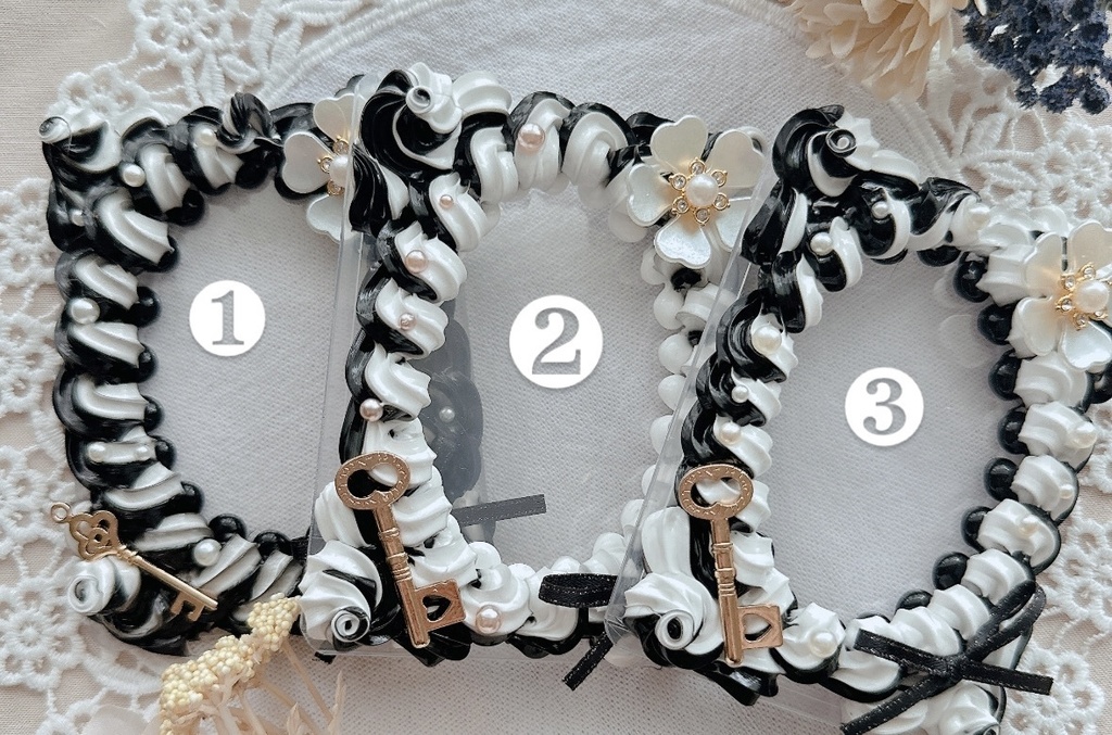 【B8トレカケース】モノクロデザイン